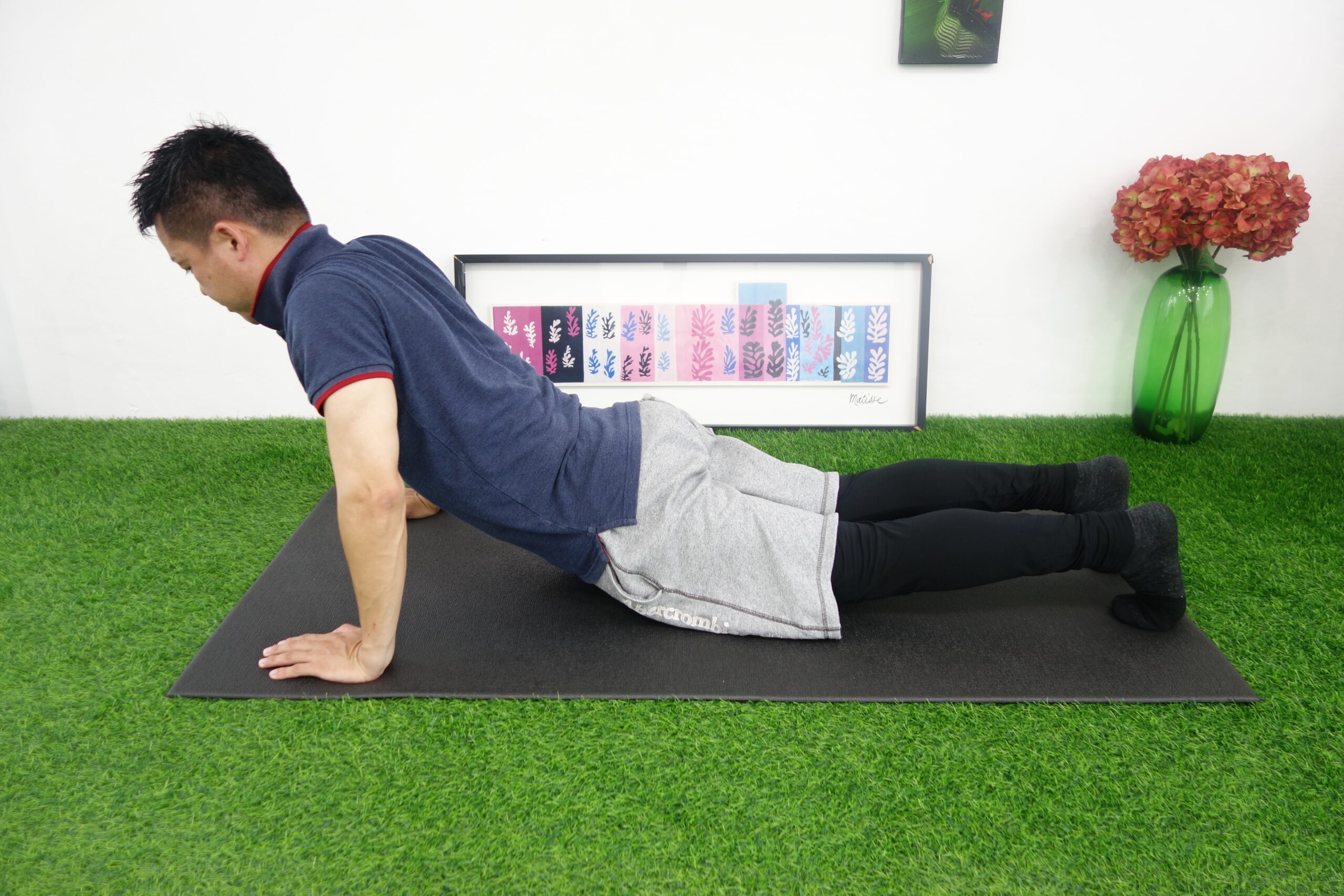 へそあたりが落ちてしまう腕立て伏せの姿勢