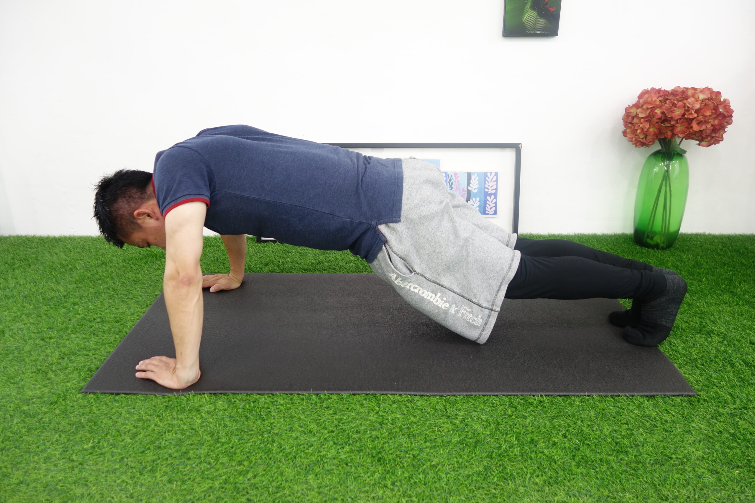 頭が落ちたような状態になっている