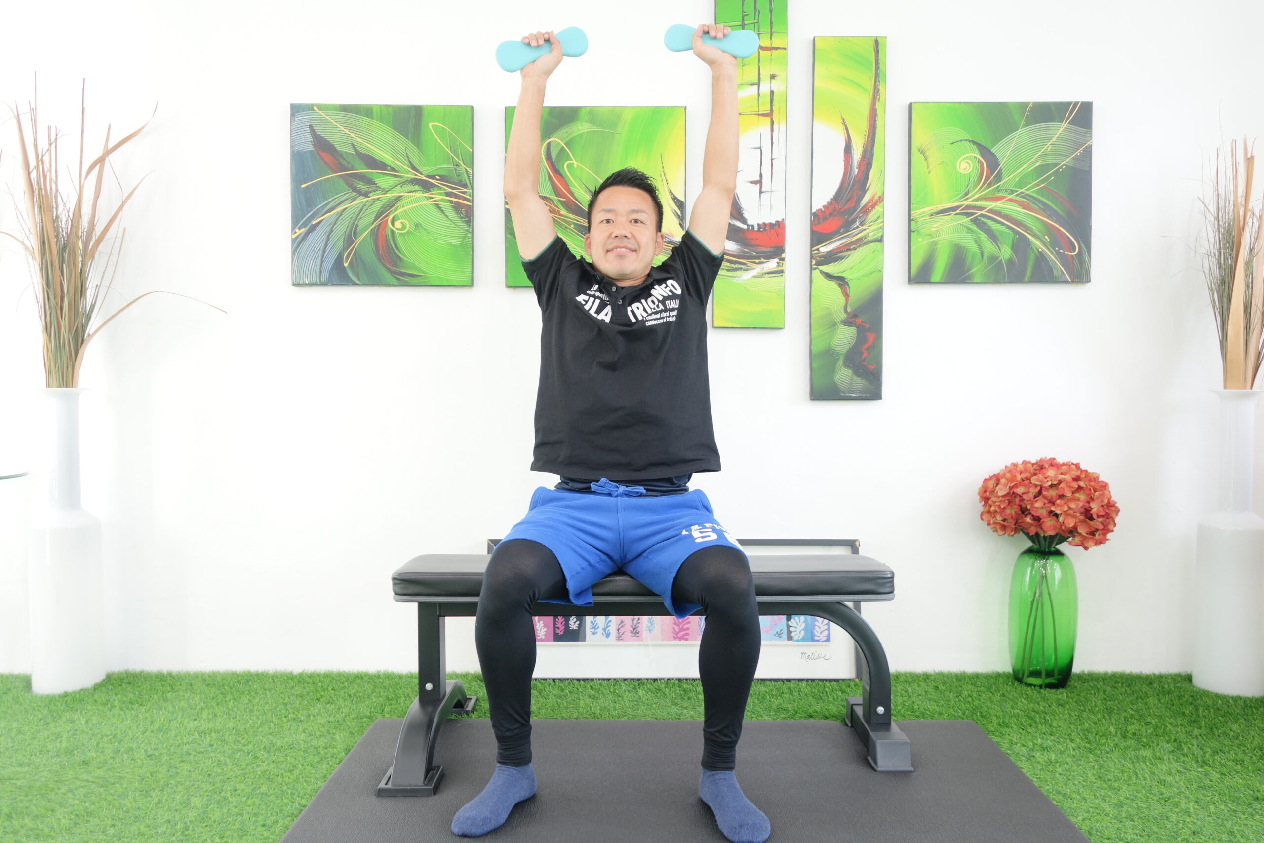 肩が上がった状態でダンベルプレス