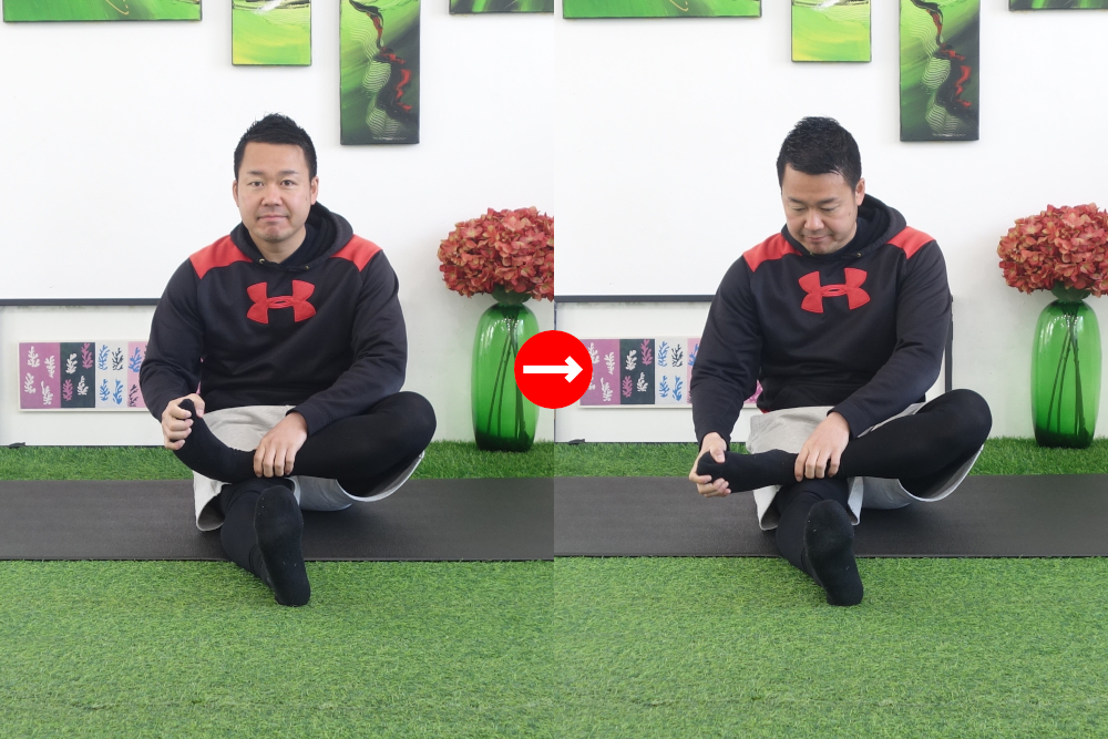 座って足首回し